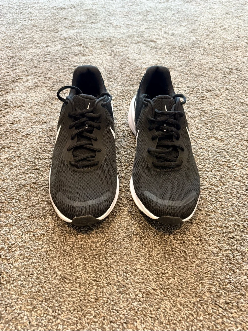 NEW - Size 11M/12.5W - Nike Revolution 7 Black White Running Shoes - FB2207-001